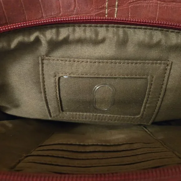 Relic dark red crossbody purse - Picture 5 of 14